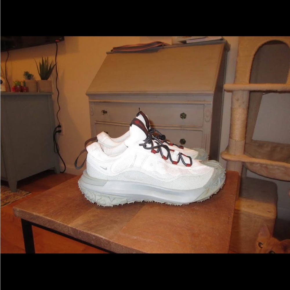 Nike ACG Gore-Tex Hiking Sneakers